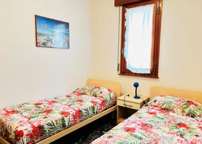 Flat With Sunny Balcony Apartman