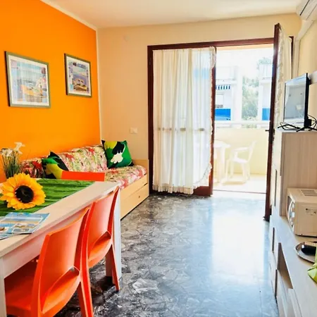 Flat With Sunny Terrace Close To The * Bibione