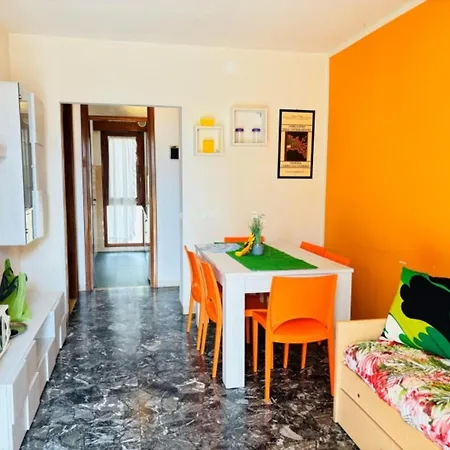Flat With Sunny Terrace Close To The Apartment Bibione