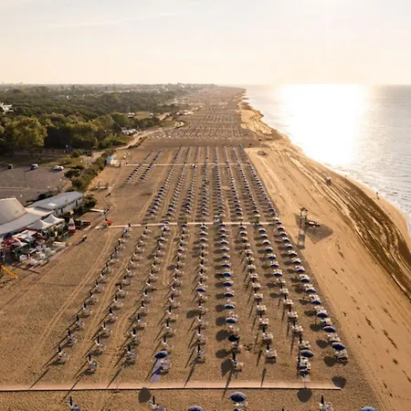 Flat With Sunny Terrace Close To The Bibione